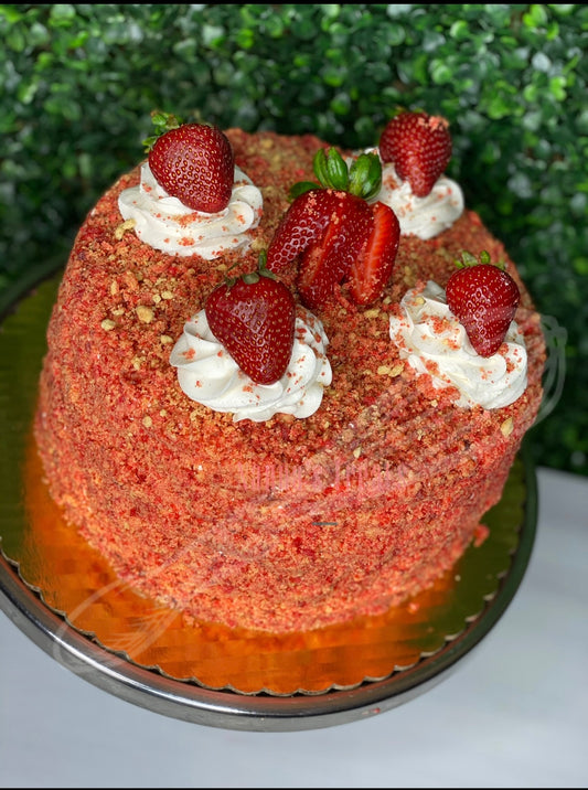 Strawberry Shortcake Crunch Cheesecake